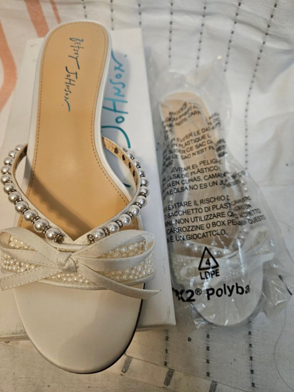 Betsey Johnson Mandy Slide Sandals Womens 10 White Satin Pearl Bow Ball Heel NIB